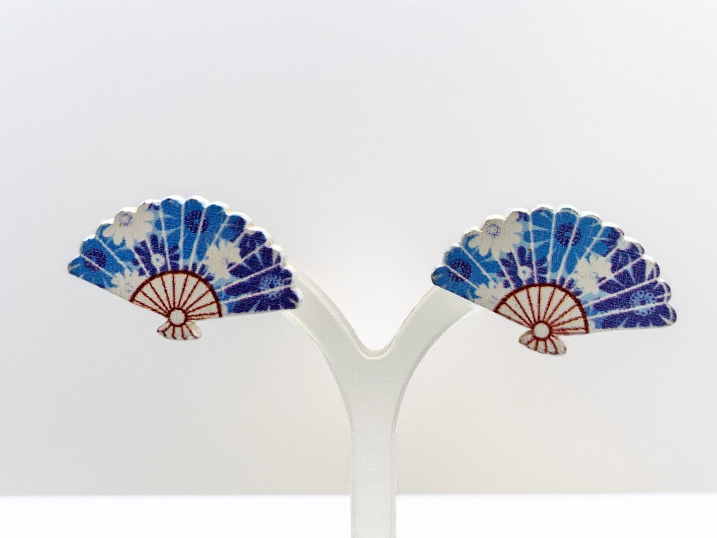 Indigo Fan Studs - Modrena